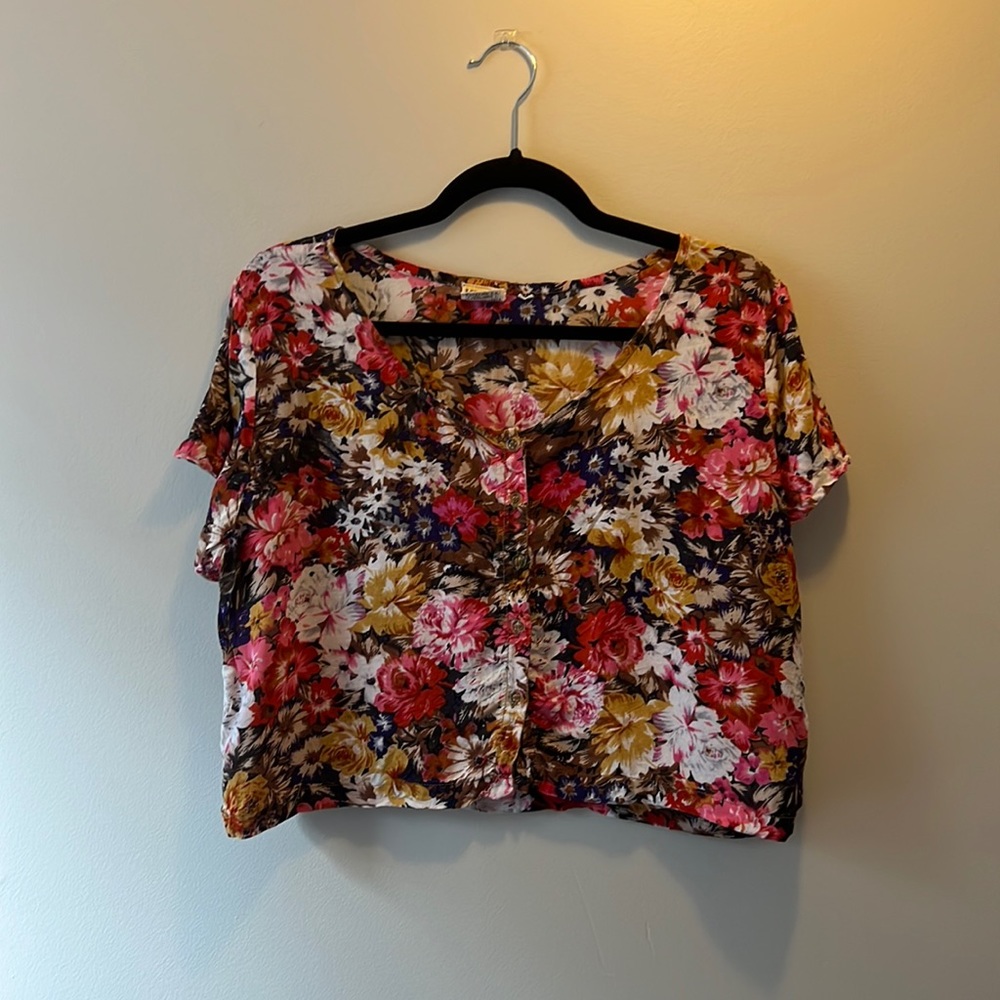 Vintage floral button front crop top